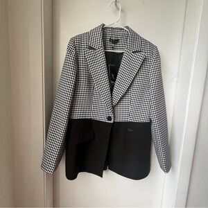 Stylish Black and White Houndstooth Women's Blazer